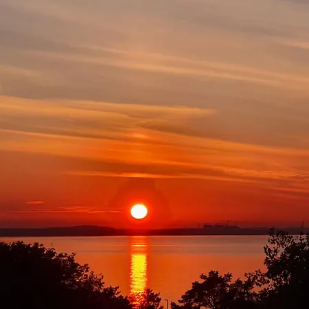 Sea View Sunset Prima 57 By Sealuu Apartment